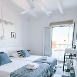 Sa Roqueta Hostel *