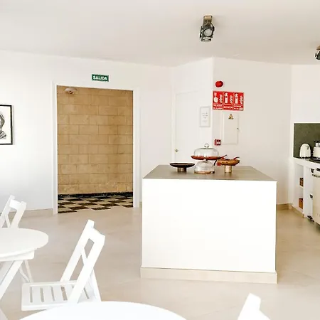 Sa Roqueta بيت شباب ماهون